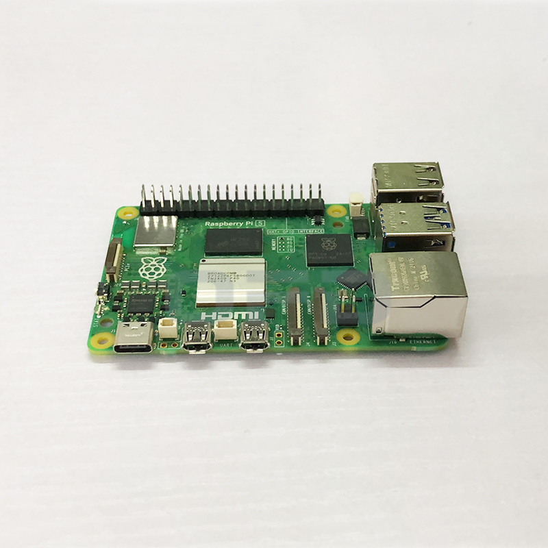 لوحة تطوير راسبيري باي 5 بذاكر - مراجعة Raspberry Pi 5 8Gb Board وسعره